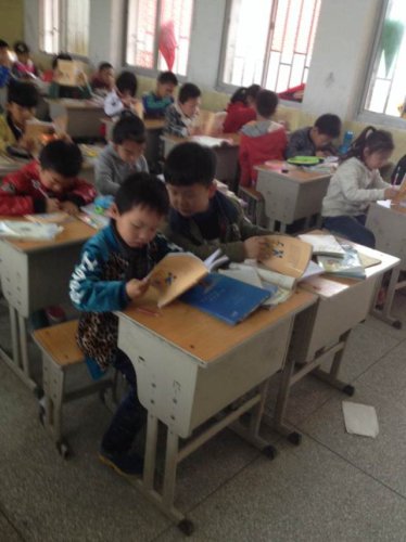 《我和小姐姐克拉拉》开读啦(1)作文