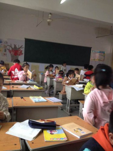 《我和小姐姐克拉拉》开读啦(1)作文