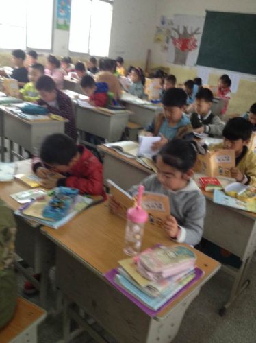 《我和小姐姐克拉拉》开读啦(1)作文