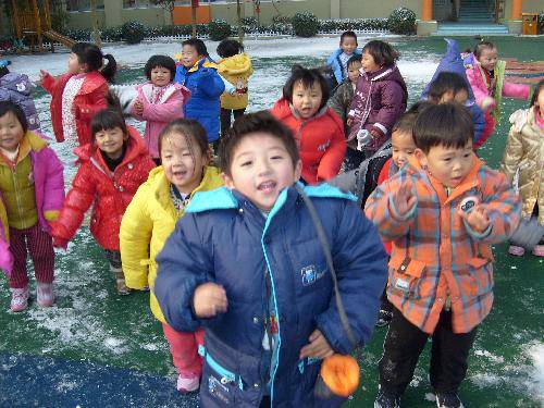 雪花带来的欢乐~(图)作文