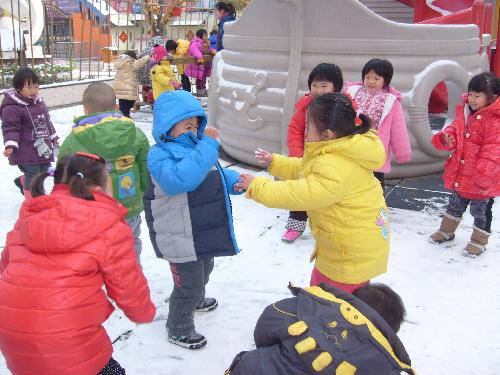 雪花带来的欢乐~(图)作文