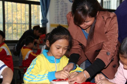 同编中国结 传承中国梦作文