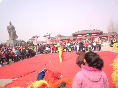 点点第一次赶庙会!(附多图)作文