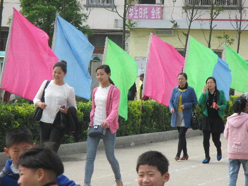 晒晒我们的班级读书会作文