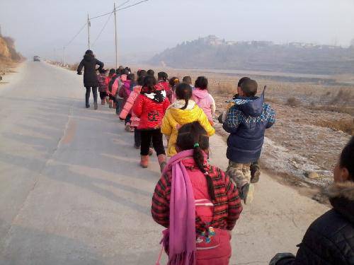 隐形的翅膀——爱心传递梦想(上)作文