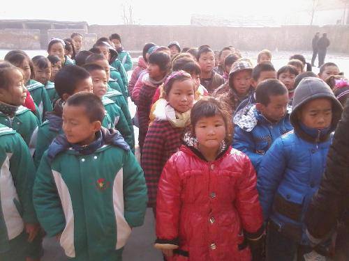 隐形的翅膀——爱心传递梦想(上)作文