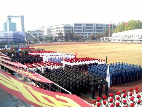 2013 ACM/ICPC Ͼ 1002 - Parade Show
