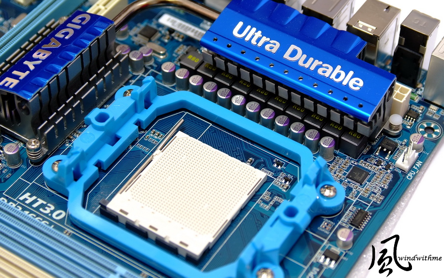 ��ת������ MA790FXT-UD5P���AMD X4 965��Ƶ����