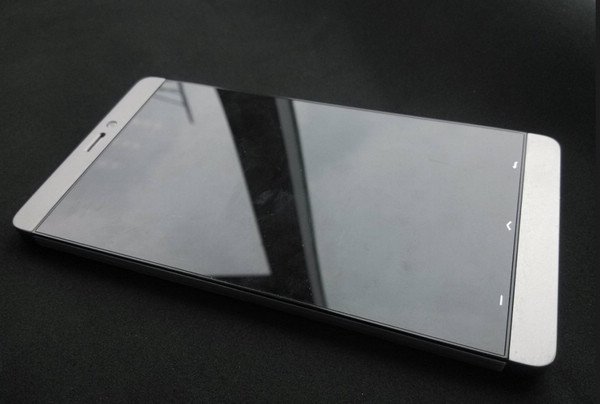 Сع οHTC One
