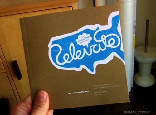 32款极具创见的宣传册设计