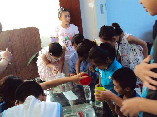 �����ֶ��飬����ɳ��������ǵ������ͥ���϶��������