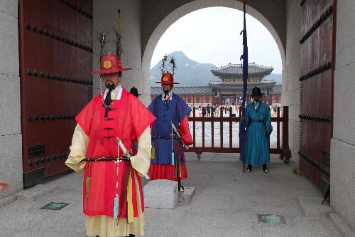 �Ӽ��ݵ��׶��������������ռ�����