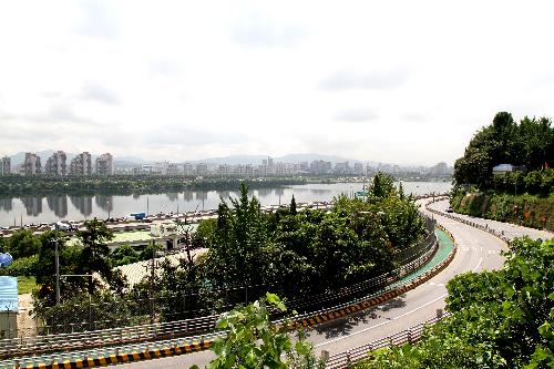 �Ӽ��ݵ��׶��������������ռ�����