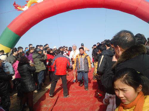 ��Ӿ��������ʢװ��ˮ����