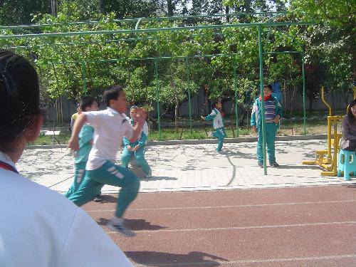 ������һ�δ����˶���1����