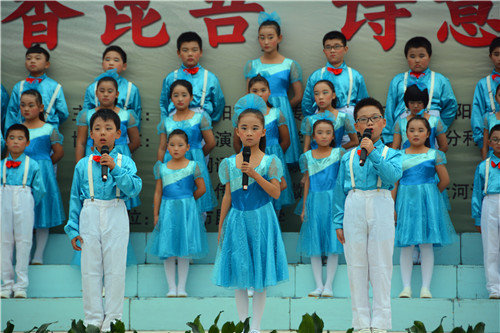 ����ʫ������