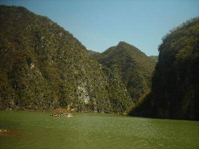 ˫����֮�âݡ����з������