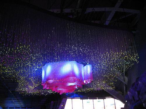 �߽�Ŀѣ���Ե�԰����������