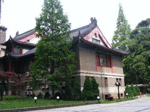 �Ͼ�֮�С����Ͼ���ѧ����