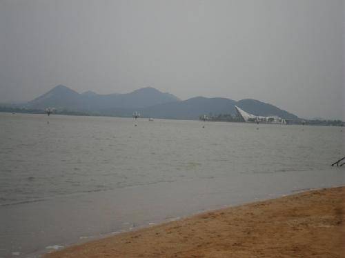 ����������