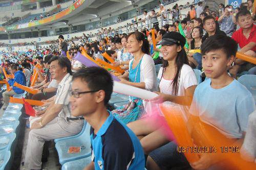 �����񻶣�����Ƭ������