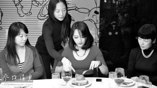 ��ɫ�ռ�ϵ��һ:  RGB��CIEXYZ��ɫ�ռ��ת��������Ż�