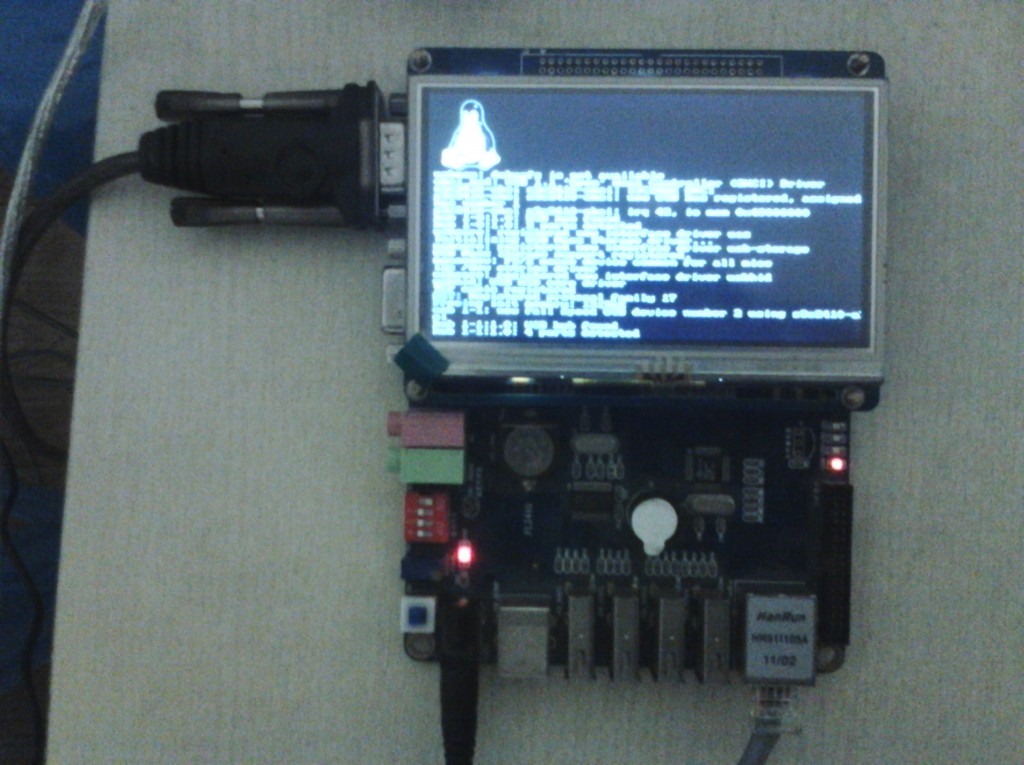 FL2440����linux-3.0ȫ���̣�5������u�̹��أ�LCD֧�ֵ�